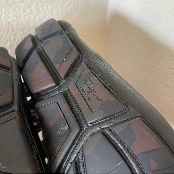 Salvatore Ferragamo Grand Prix Pebbled Leather Driver Loafer - Picture 9 of 9